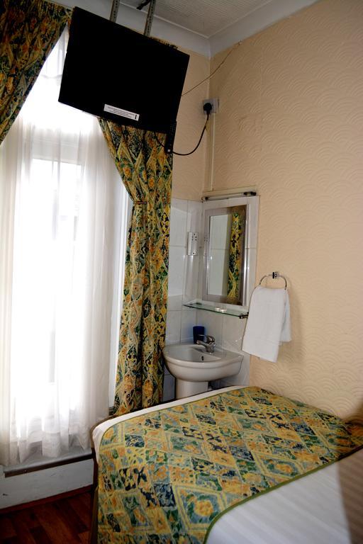 ファルコン ホテル ロンドン 部屋 写真